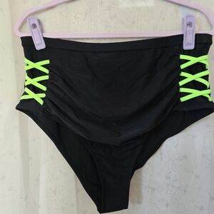 NWT High-Waist Black Bottoms Neon Green Details